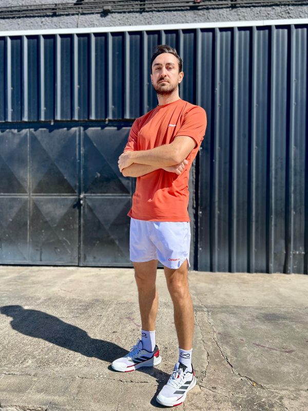 Remera técnica D·Pro Series Ocre SS26
