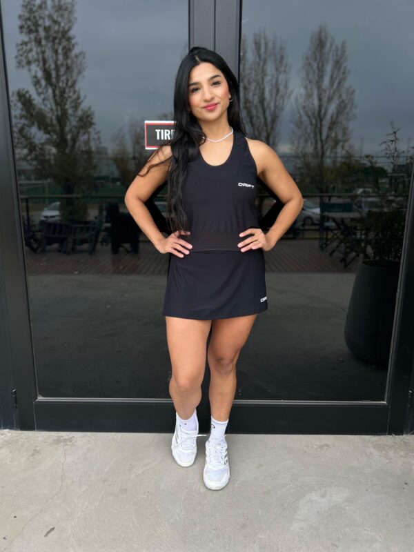 Conjunto Negro con musculosa